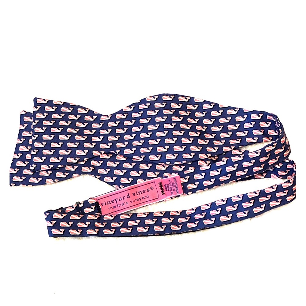 Vineyard Vines Whale Bow Tie Navy Pink